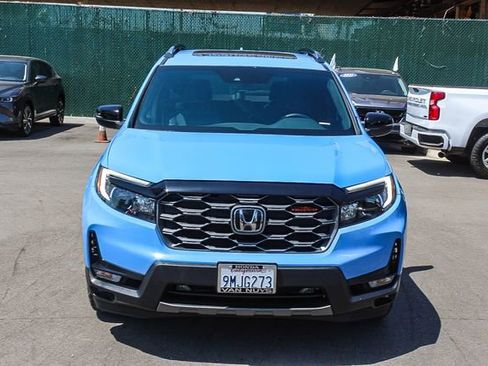 Used 2024 Honda Passport TrailSport image 2