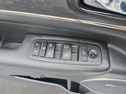 Used 2020 Jeep Grand Cherokee High Altitude AWD/4WD image 27