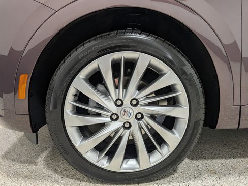 Used 2024 Buick Envision Avenir image 9