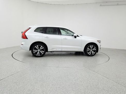 Certified 2023 Volvo XC60 B5 Plus w/ Climate Package image 4