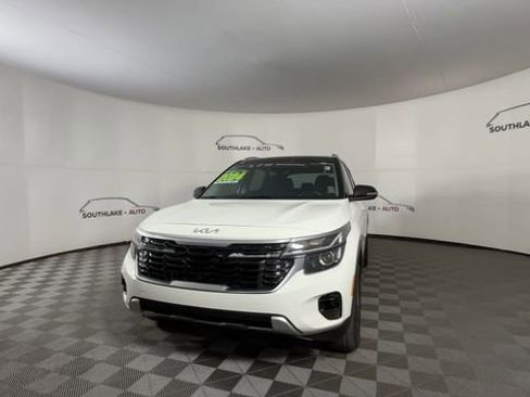 Certified 2024 Kia Seltos S image 3