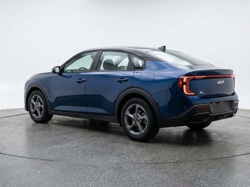 Used 2025 Kia K4 LXS FWD image 6