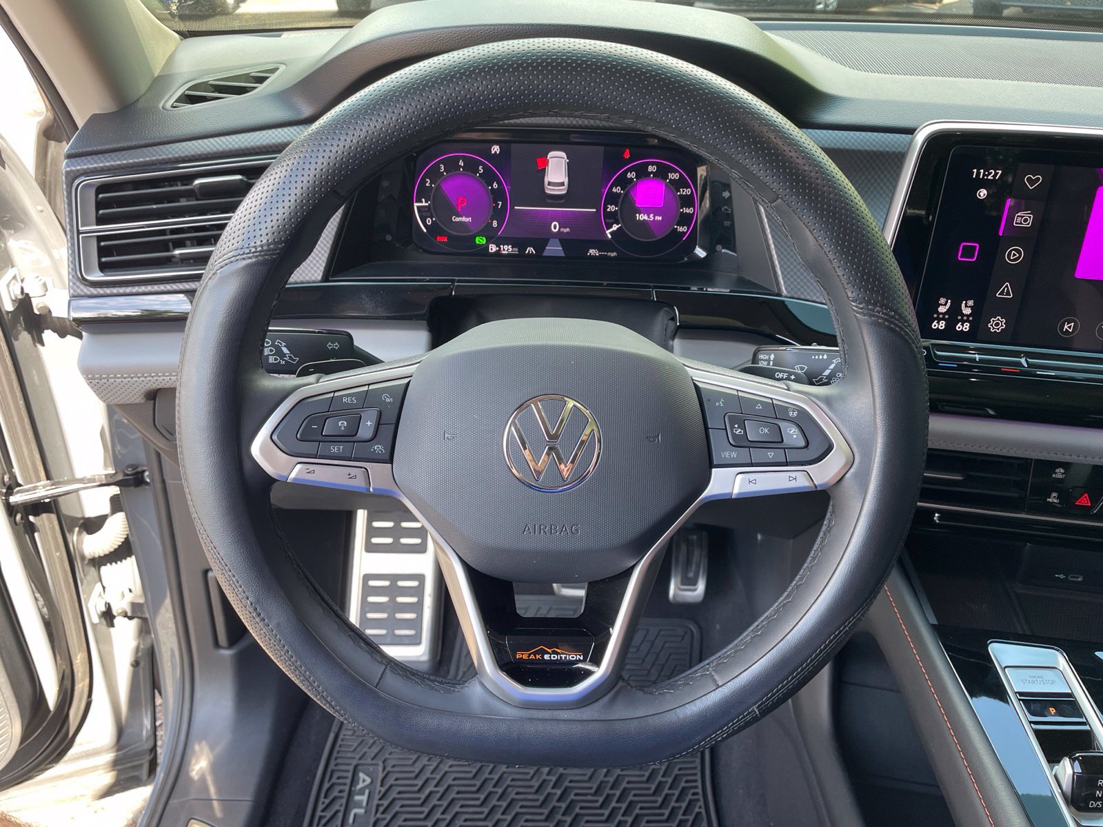 Used 2024 Volkswagen Atlas Peak Edition SE AWD/4WD image 17