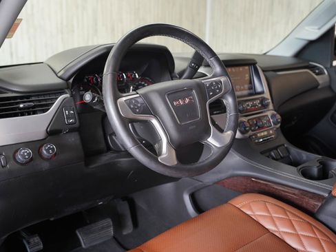 Used 2016 GMC Yukon SLE w/ Convenience Package AWD/4WD image 11