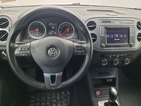 Used 2018 Volkswagen Tiguan Limited w/ Premium Package image 22