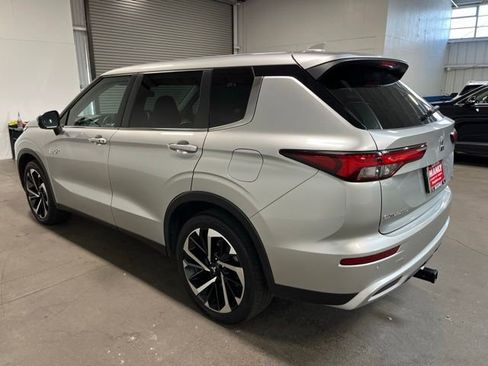 Used 2023 Mitsubishi Outlander SE AWD/4WD image 5