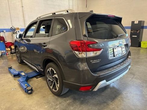Used 2022 Subaru Forester Touring w/ Popular Package #3 AWD/4WD image 3