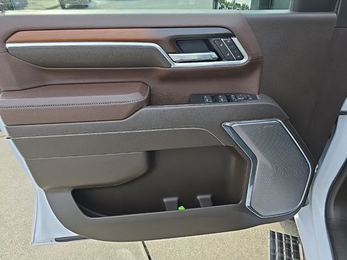 Used 2025 GMC Sierra 3500 Denali w/ Denali Reserve Package image 25