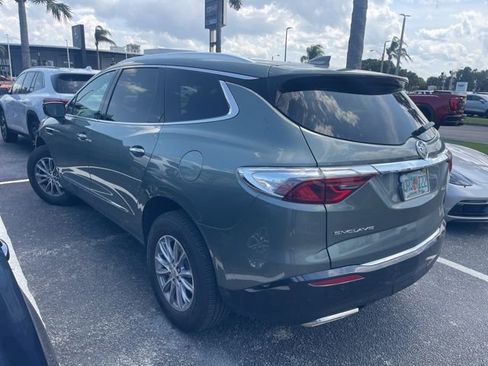 Used 2023 Buick Enclave Essence FWD image 3