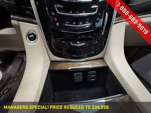 Used 2019 Cadillac Escalade ESV Premium Luxury image 18