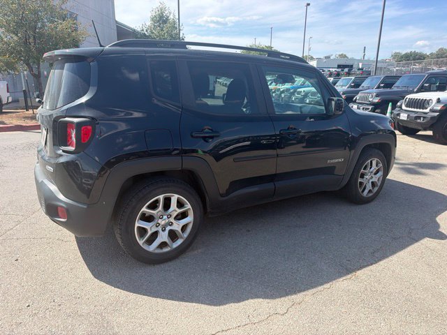 Used 2018 Jeep Renegade Latitude FWD image 5