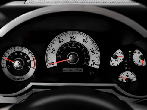 Used 2014 Toyota FJ Cruiser 4WD w/ Upgrade Package image 14