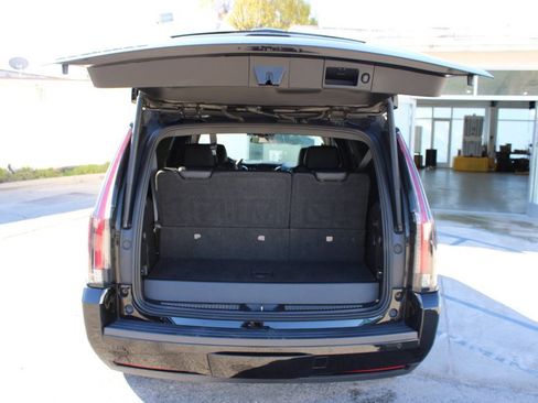 Used 2020 Cadillac Escalade Platinum w/ Escalade Sport Edition image 29