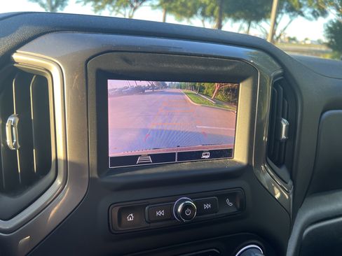 Used 2022 Chevrolet Silverado 1500 Custom RWD image 21