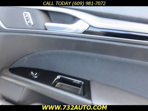 Used 2014 Ford Fusion SE w/ Equipment Group 501A FWD image 19