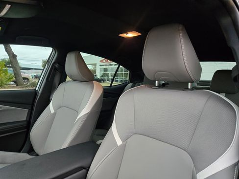 Used 2025 Toyota Camry SE image 13