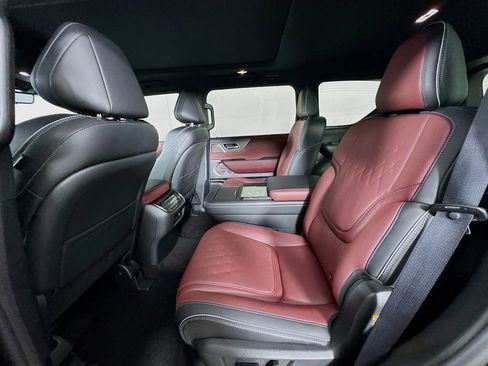 Certified 2026 INFINITI QX80 Autograph w/ Premium Cargo Package image 31