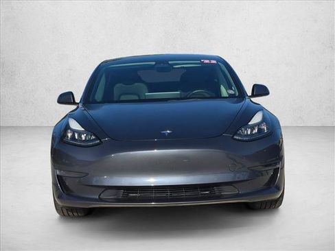 Used 2022 Tesla Model 3 RWD image 2