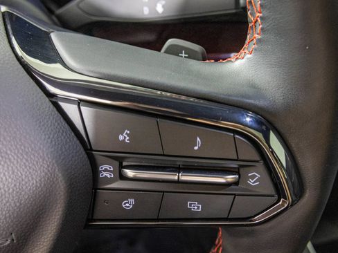 Used 2024 Chevrolet Traverse RS FWD image 35