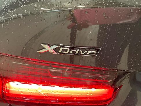 New 2026 BMW 330i xDrive Sedan w/ M Sport Package AWD/4WD image 15