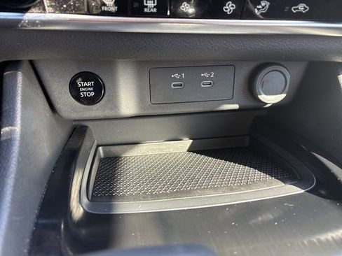 Used 2025 Nissan Rogue SV image 35