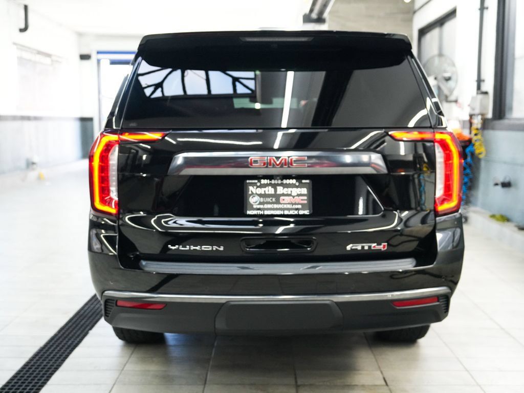 Used 2023 GMC Yukon AT4 AWD/4WD image 7