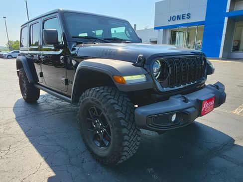 Used 2025 Jeep Wrangler Unlimited Sport AWD/4WD image 7
