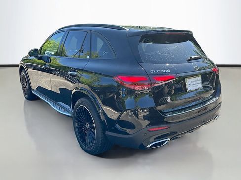 Used 2025 Mercedes-Benz GLC 300 image 7