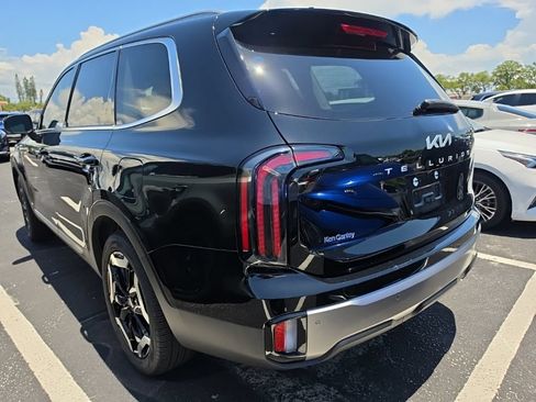 Certified 2025 Kia Telluride EX FWD image 14