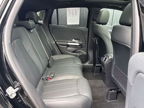 New 2025 Mercedes-Benz GLA 250 4MATIC image 32