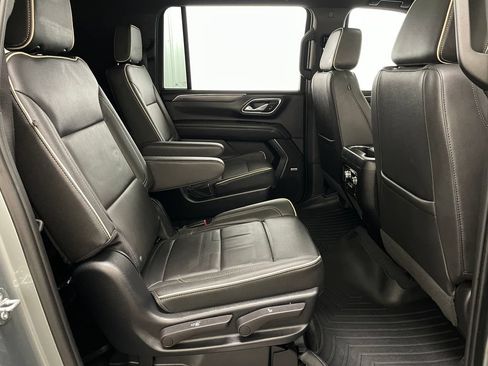 Certified 2023 GMC Yukon XL SLT w/ SLT Premium Package AWD/4WD image 49