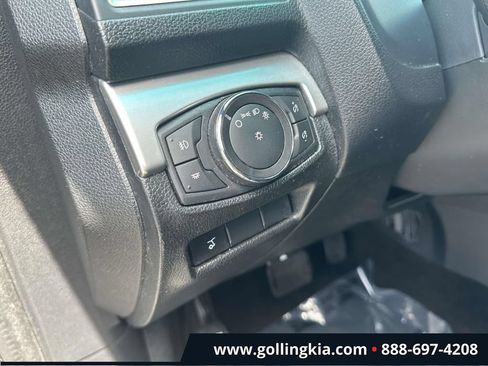 Used 2016 Ford Explorer XLT w/ Equipment Group 202A AWD/4WD image 18