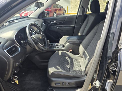 Used 2022 Chevrolet Equinox LT image 11