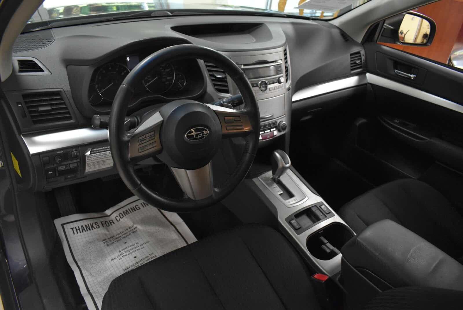 Used 2011 Subaru Outback 2.5i Premium w/ All-Weather Pkg AWD/4WD image 11