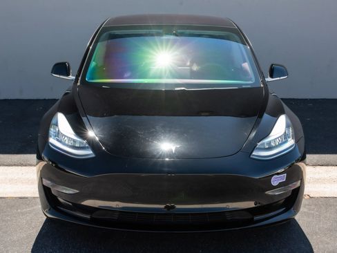 Used 2018 Tesla Model 3 Long Range image 4