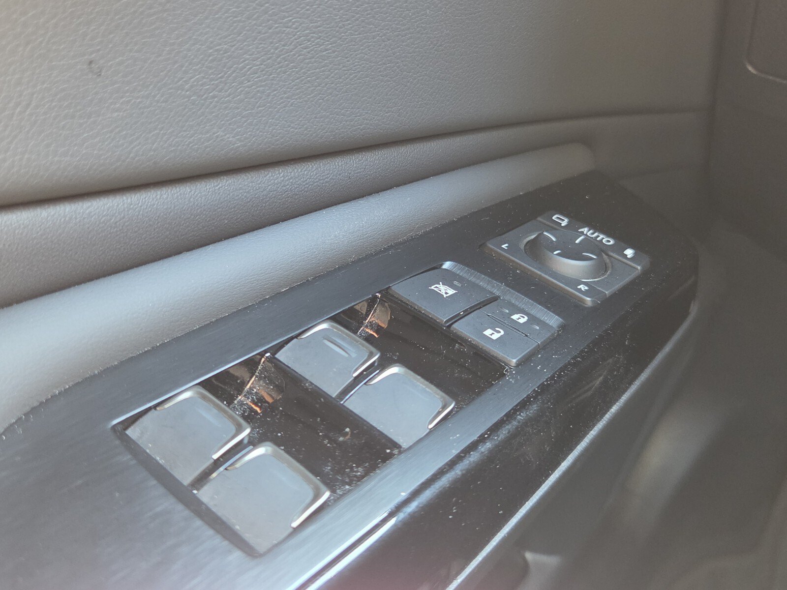 Certified 2024 Lexus ES 300h F Sport w/ Accessory Package (Z2) FWD image 34