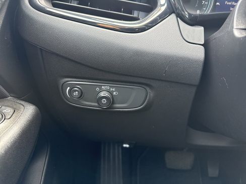 Used 2023 Chevrolet Equinox RS w/ RS Leather Package image 39