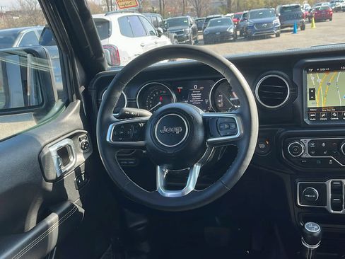 Used 2023 Jeep Wrangler Sahara w/ Cold Weather Group AWD/4WD image 28