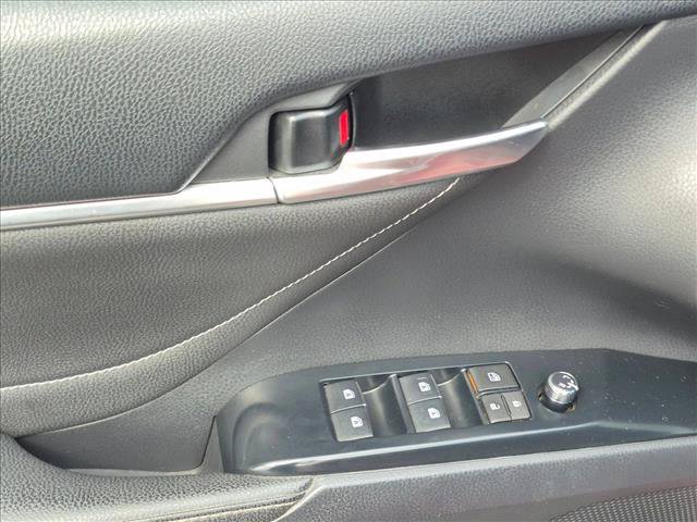 Used 2018 Toyota Camry XSE FWD image 12