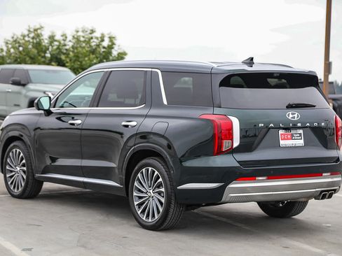 Used 2025 Hyundai Palisade Calligraphy FWD image 6