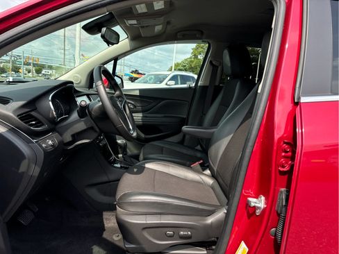 Certified 2019 Buick Encore Preferred w/ Safety Package FWD image 9