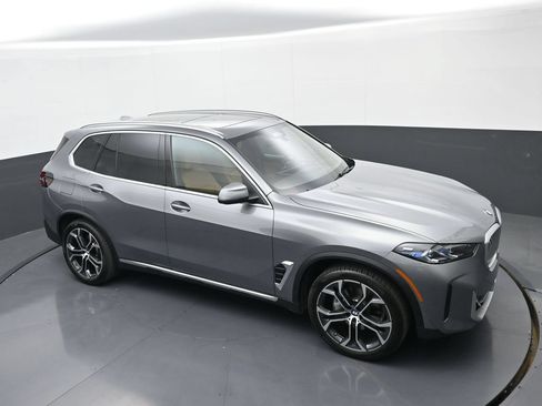 New 2026 BMW X5 xDrive40i AWD/4WD image 30