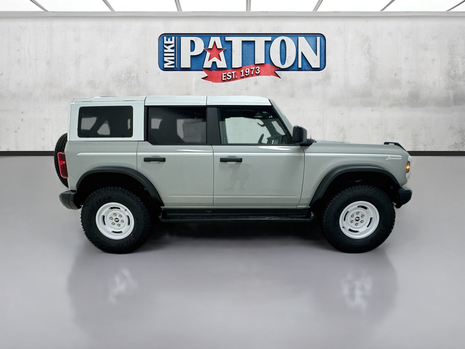 New 2026 Ford Bronco Heritage Edition AWD/4WD image 8