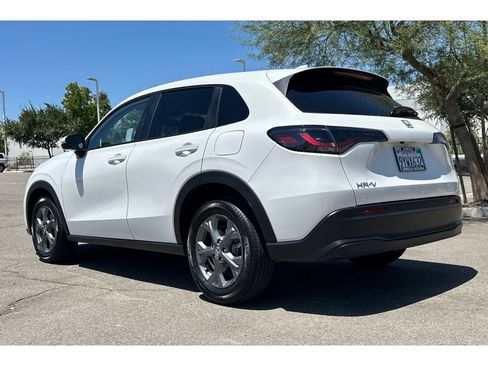 Used 2027 Honda HR-V LX image 3