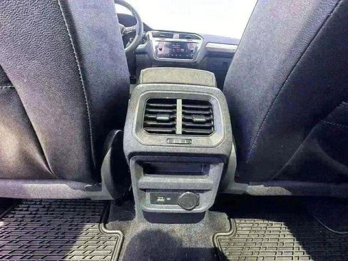 Used 2020 Volkswagen Tiguan SEL image 22