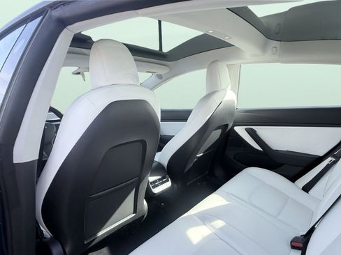 Used 2021 Tesla Model 3 Standard Range Plus image 32