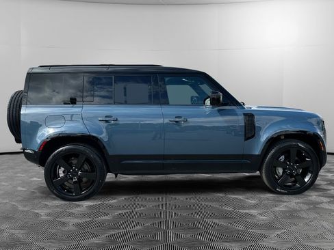 Used 2025 Land Rover Defender 110 X-Dynamic SE AWD/4WD image 6