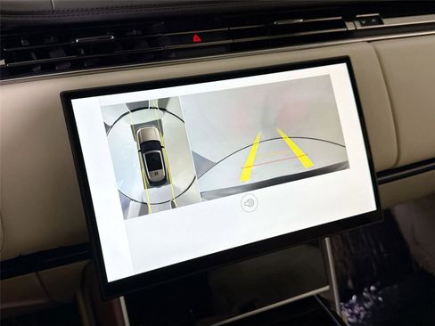 Used 2025 Land Rover Range Rover Autobiography image 20