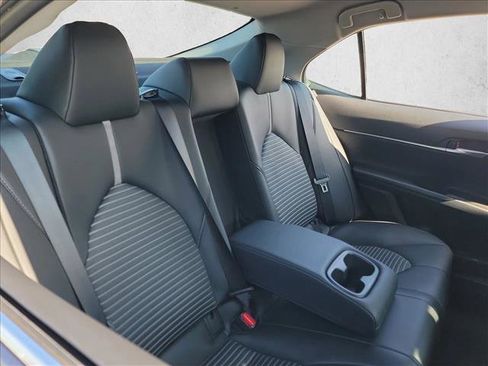 Used 2023 Toyota Camry SE image 16