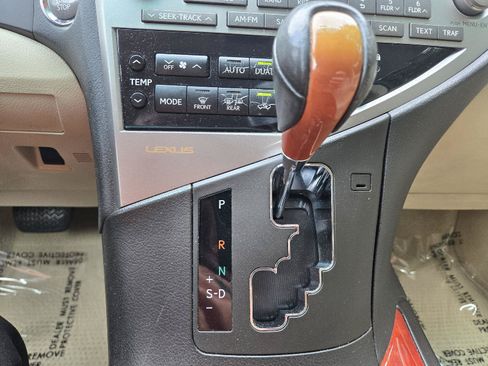Used 2010 Lexus RX 350 2WD image 25